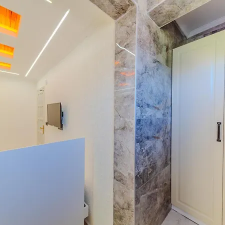 Apartment Berat Ksantos